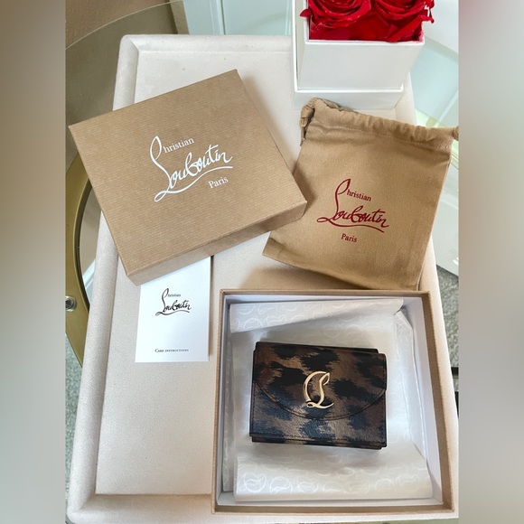 CHRISTIAN LOUBOUTIN CL debossed leopard-print leather wallet $750 NEW - Picture 10 of 17